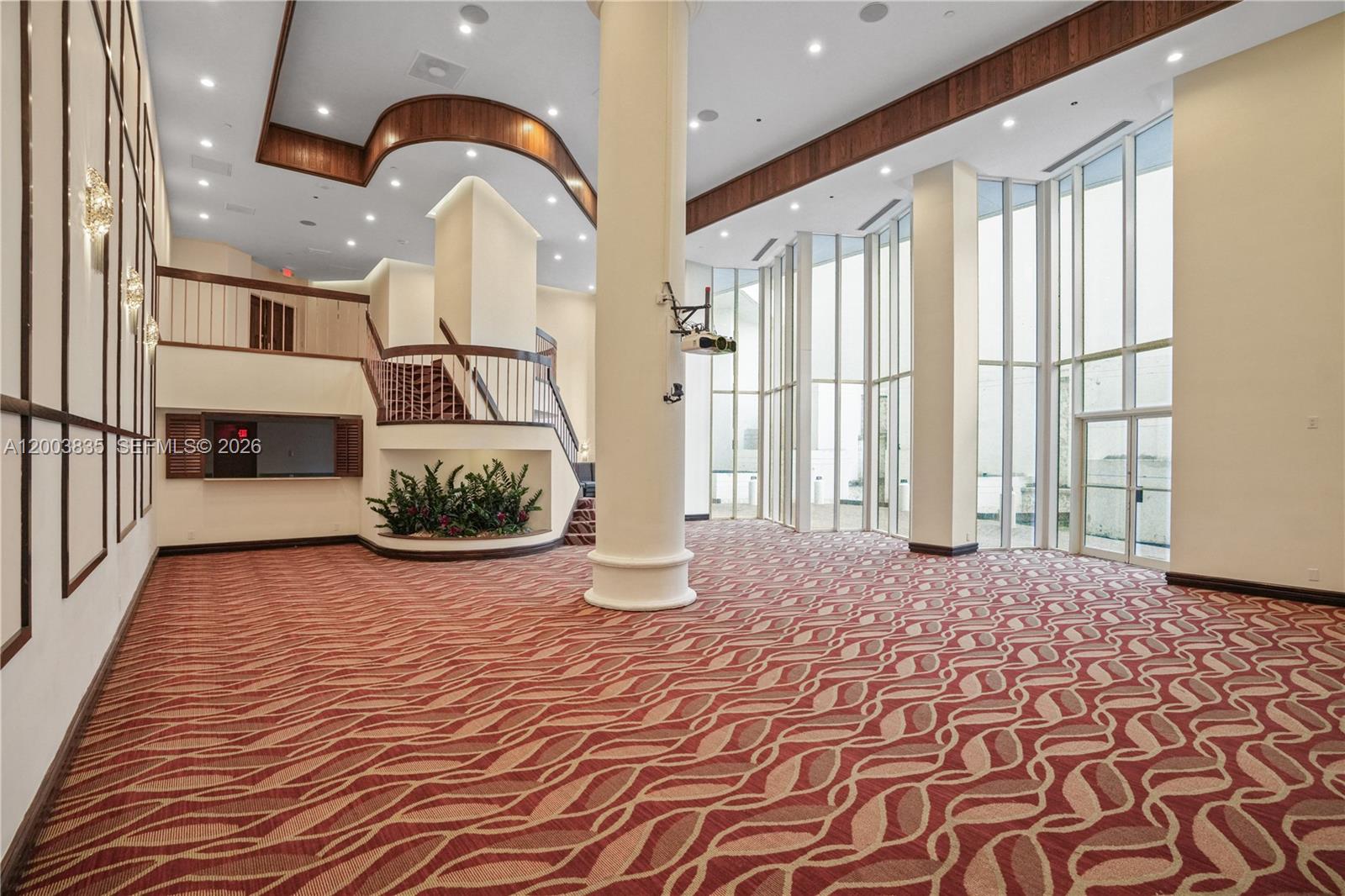 HAMPTONS WEST CONDO - Residential