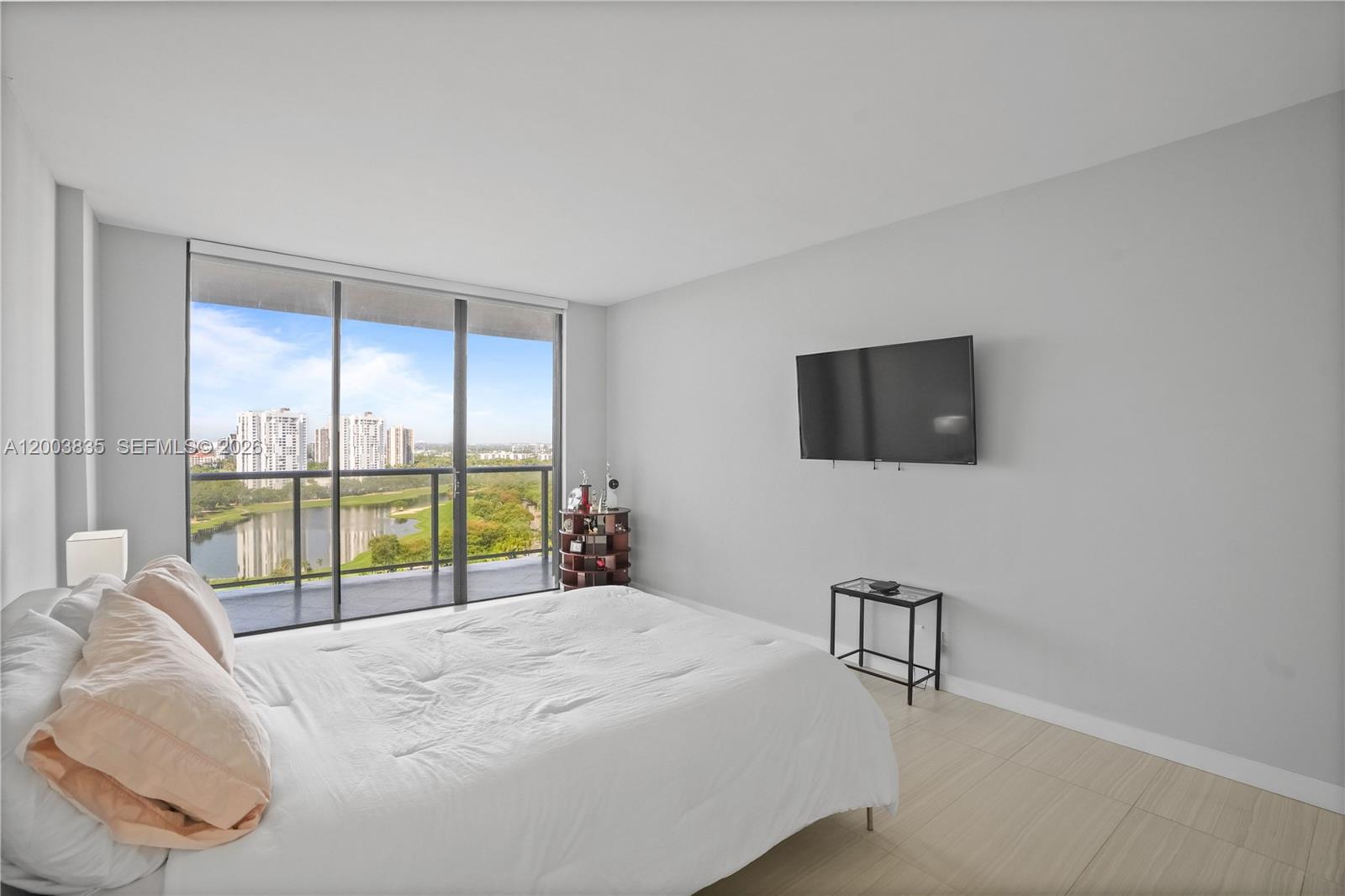 HAMPTONS WEST CONDO - Residential