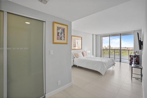 Tiny photo for 20281 E Country Club Dr #1603, Aventura, FL 33180 (MLS # A12003835)