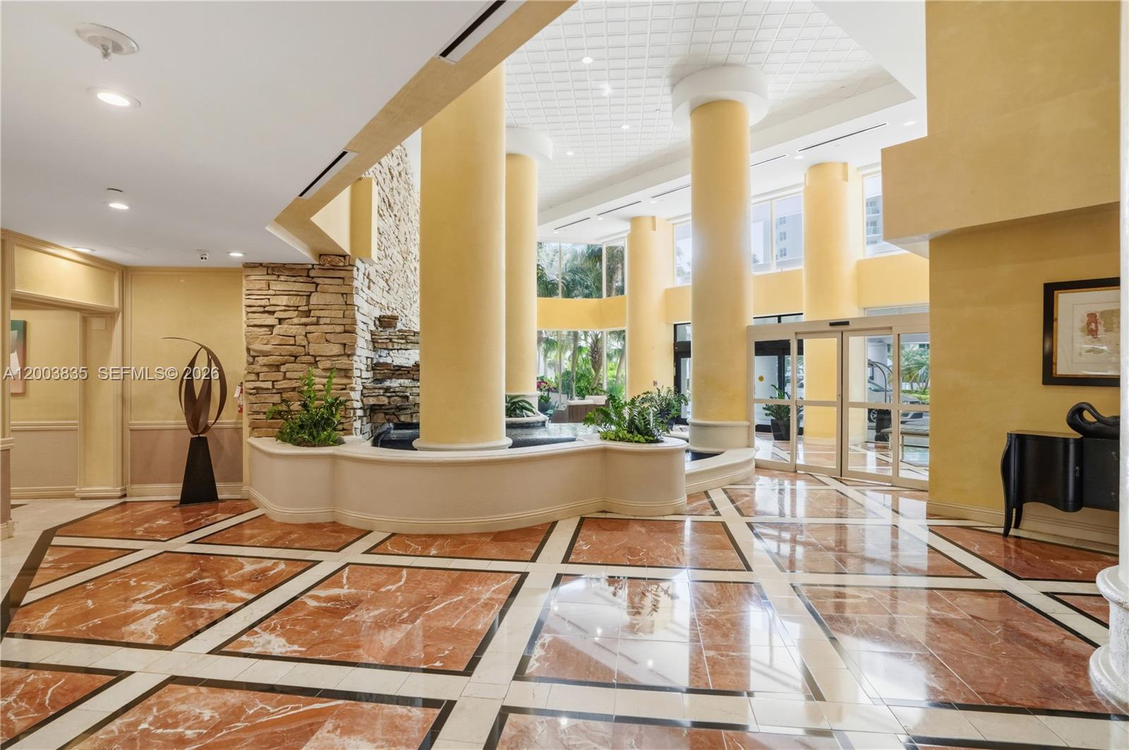 HAMPTONS WEST CONDO - Residential