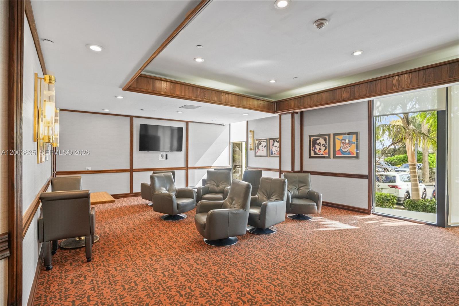 HAMPTONS WEST CONDO - Residential