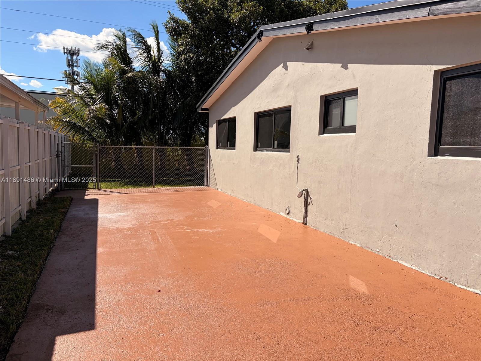 2120 SW 84th Ave