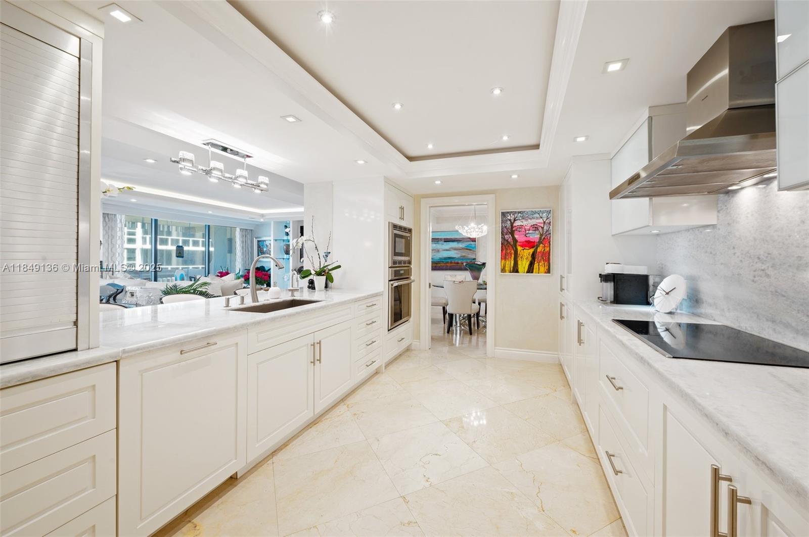 KENILWORTH CONDO - Residential