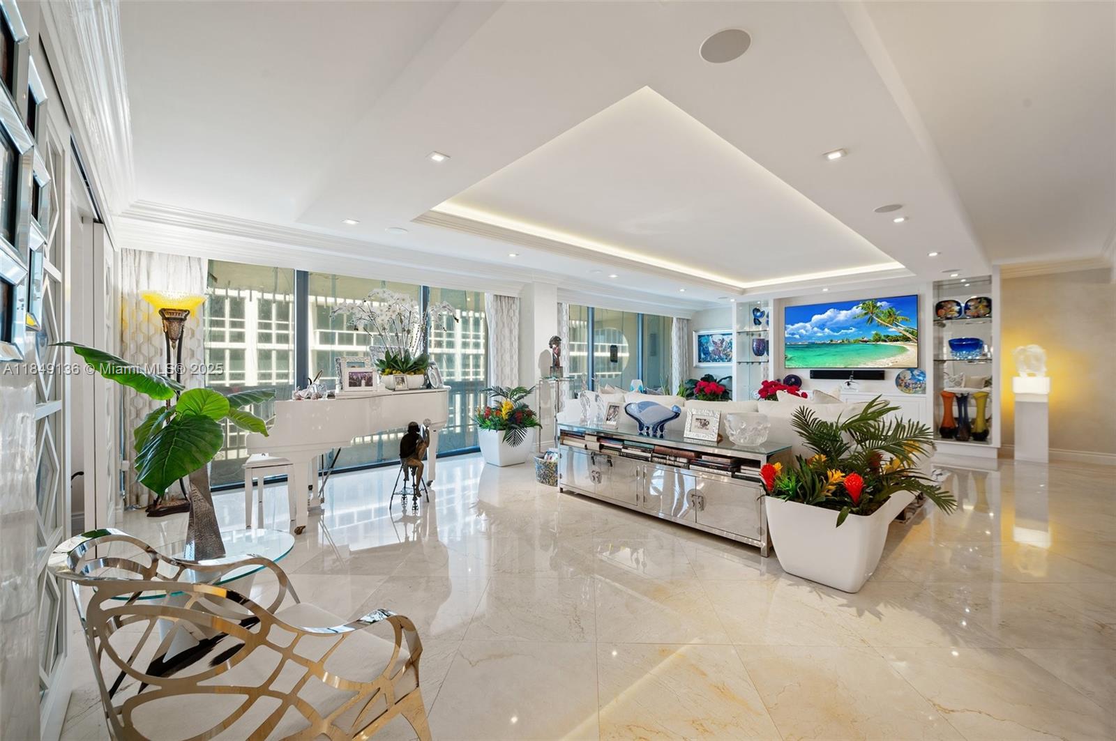 10205 Collins Ave 404