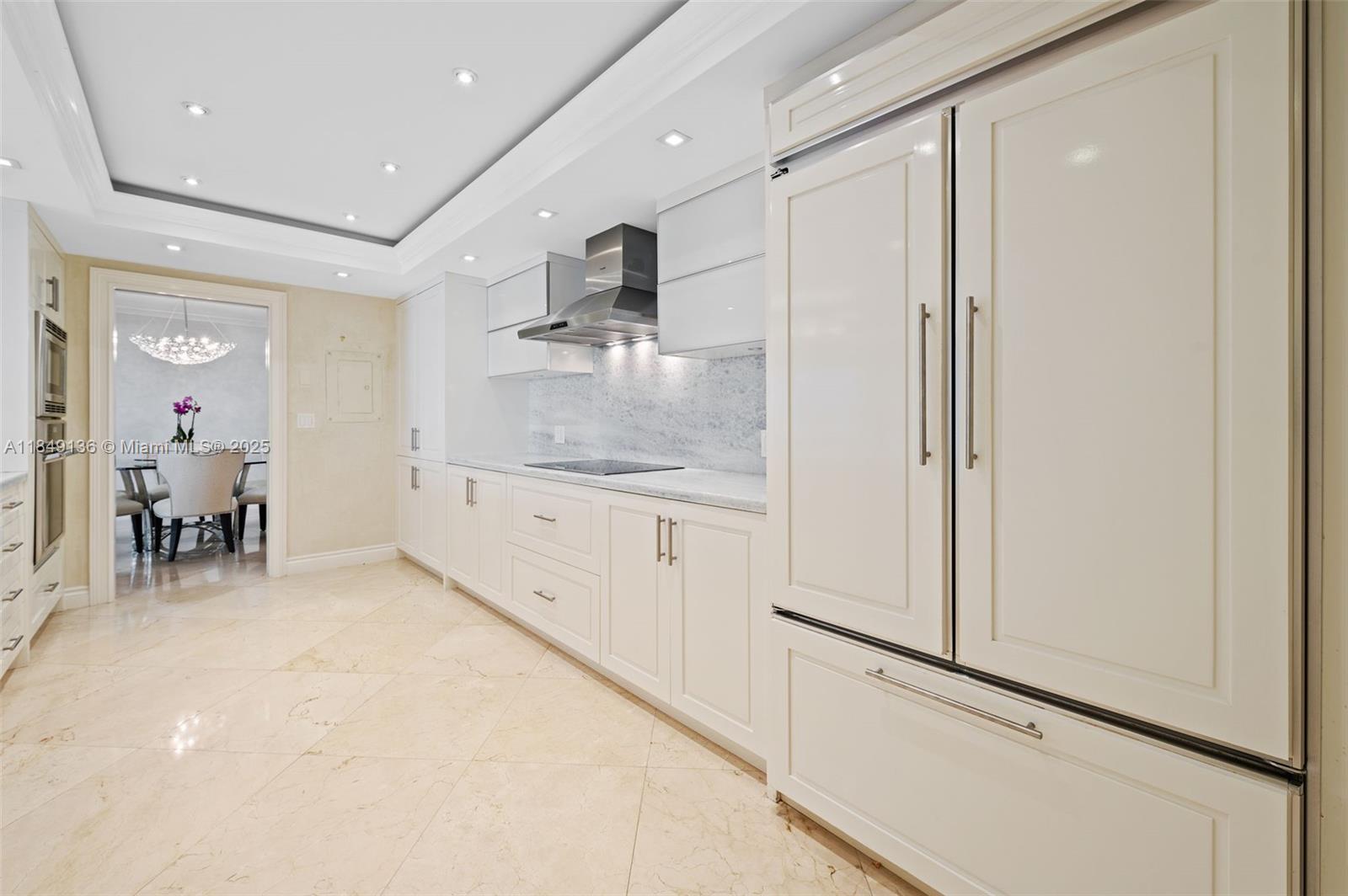 KENILWORTH CONDO - Residential