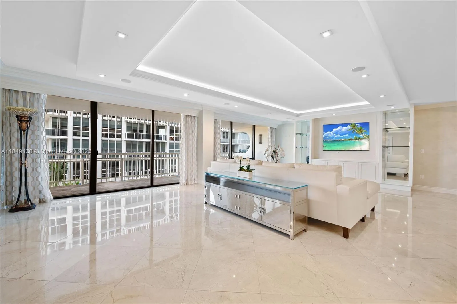 Bal Harbour, Florida 33154, United States, 3 Bedrooms Bedrooms, ,3 BathroomsBathrooms,Residential,Active,180939