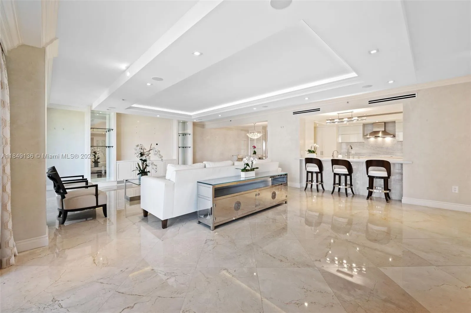 Bal Harbour, Florida 33154, United States, 3 Bedrooms Bedrooms, ,3 BathroomsBathrooms,Residential,Active,180939