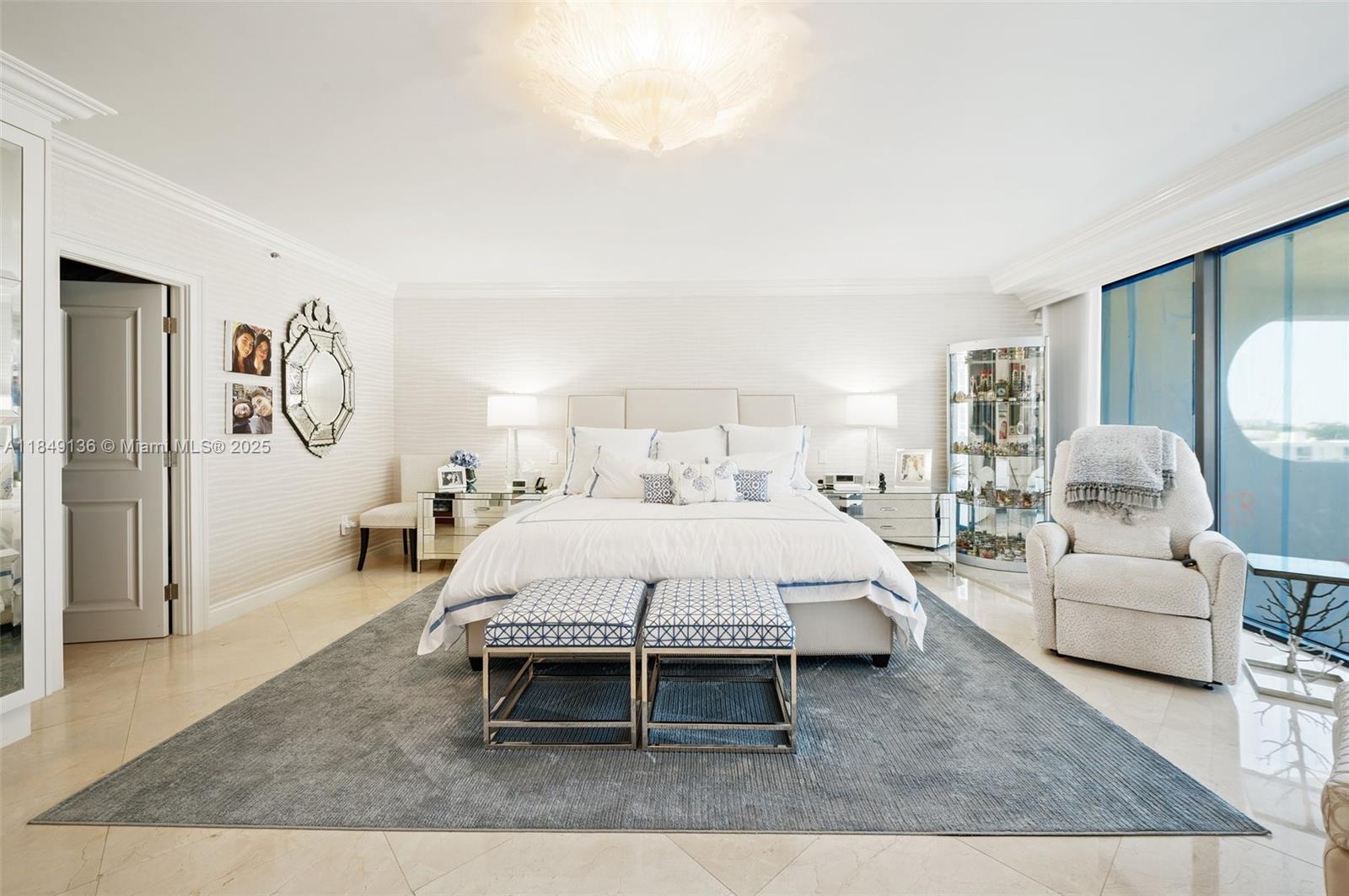 KENILWORTH CONDO - Residential