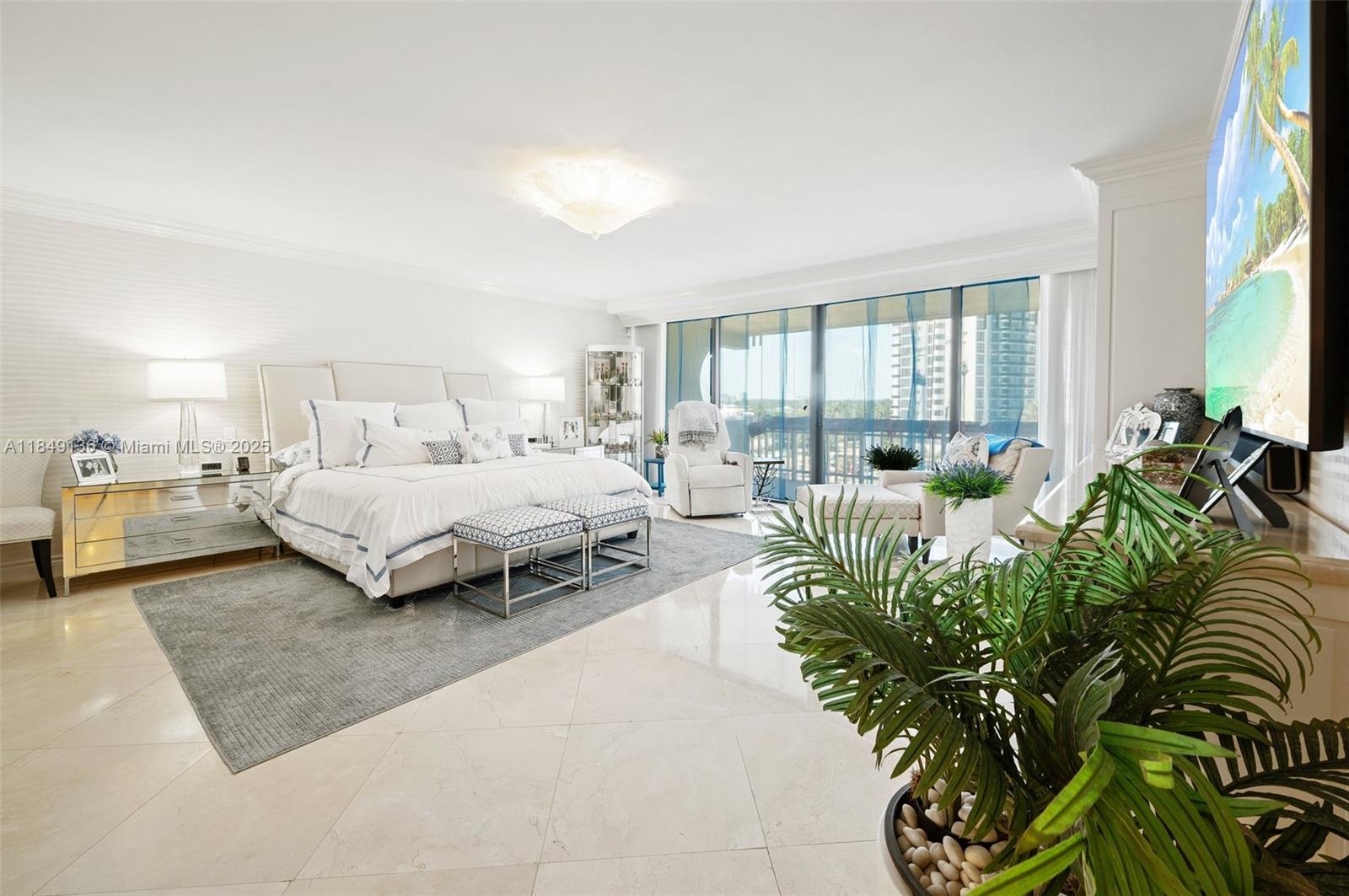 KENILWORTH CONDO - Residential