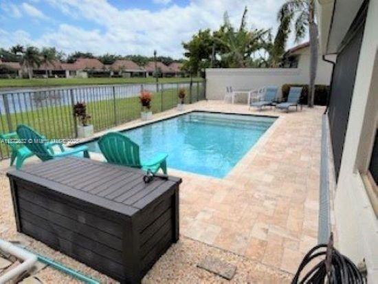 SARATOGA POINTE - Residential