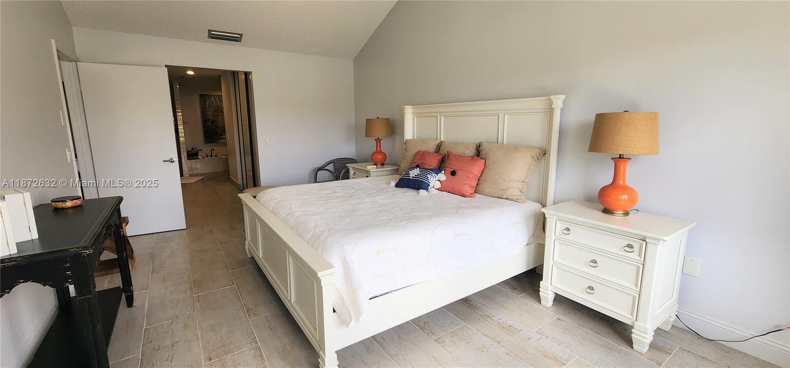 SARATOGA POINTE - Residential