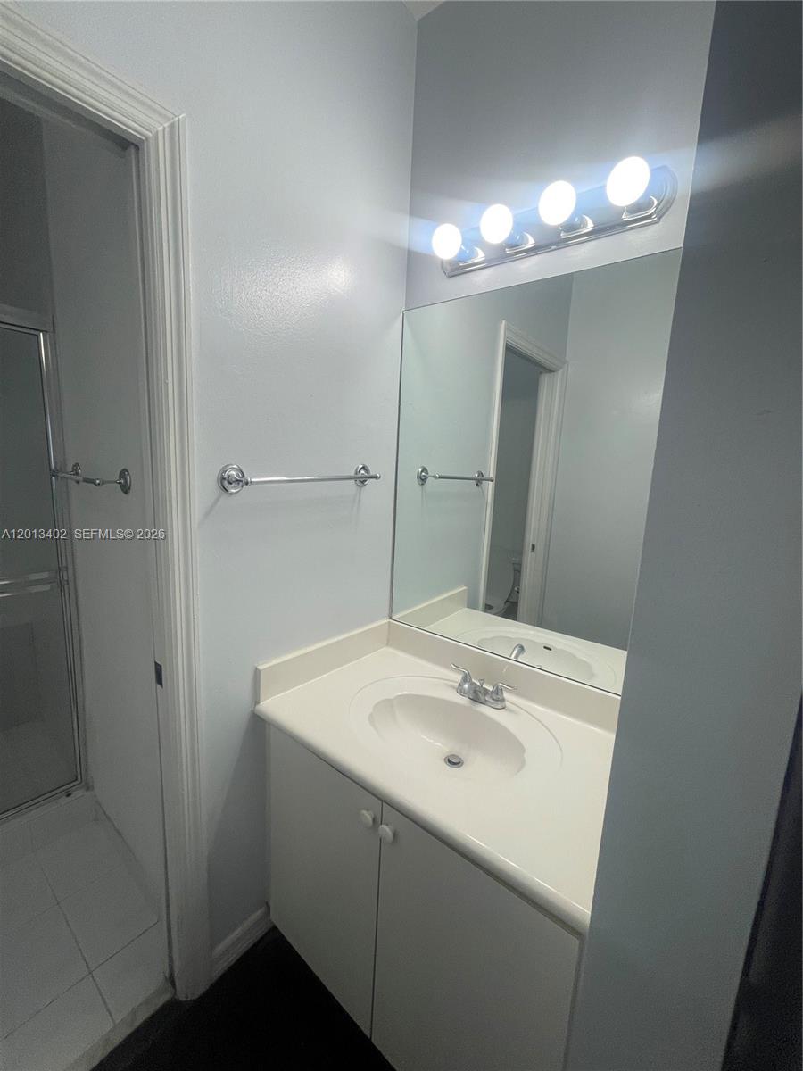 HAMPTON ISLES CONDO - Residential Lease