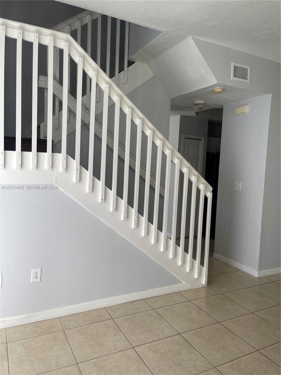 HAMPTON ISLES CONDO - Residential Lease