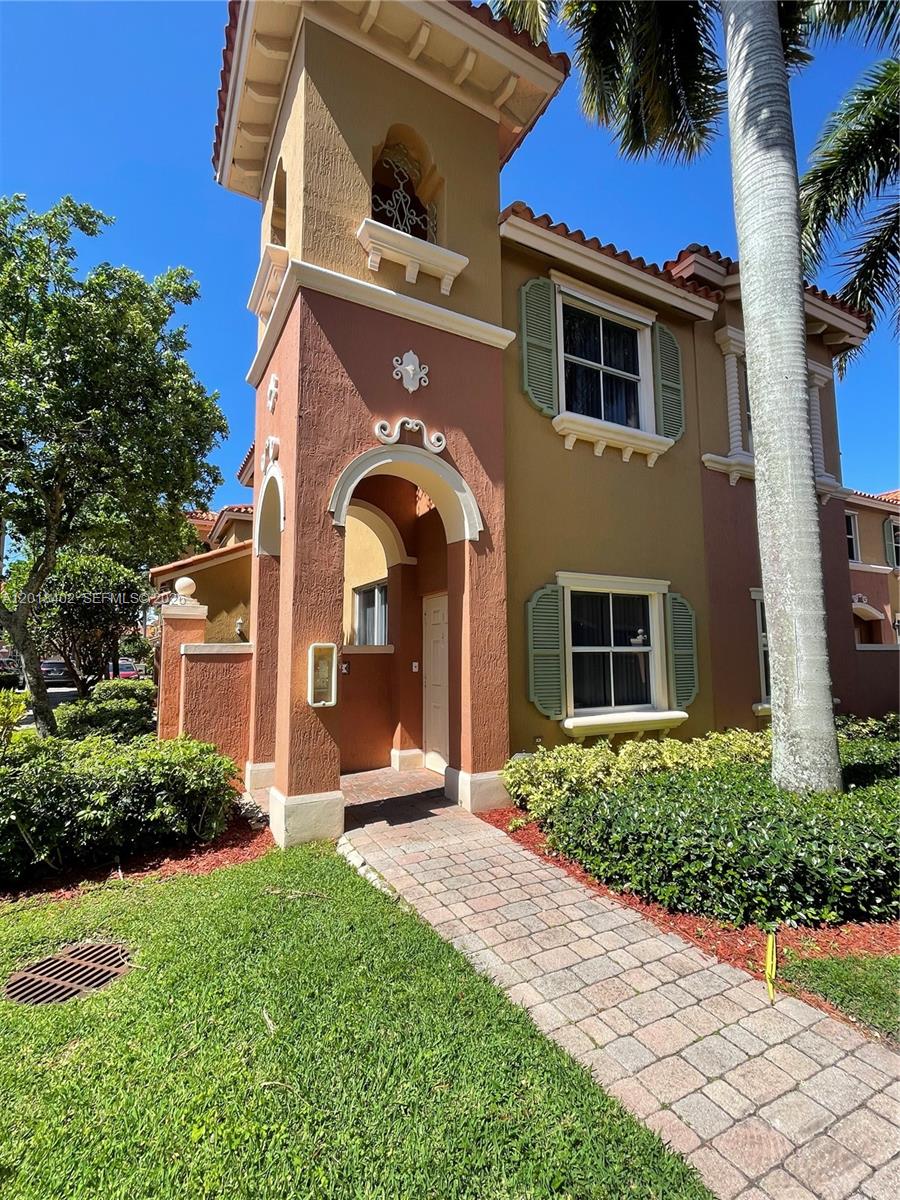 HAMPTON ISLES CONDO - Residential Lease
