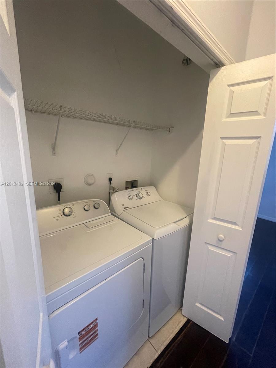 HAMPTON ISLES CONDO - Residential Lease
