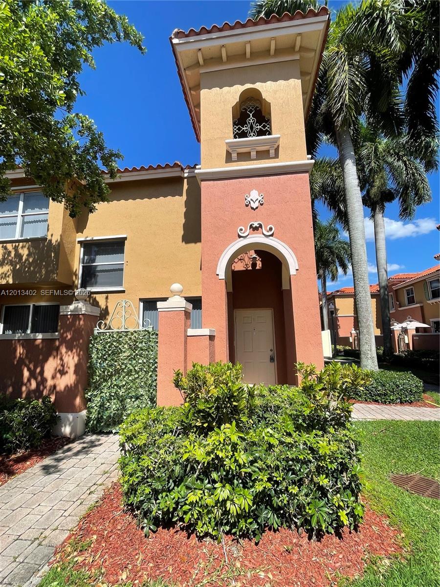 HAMPTON ISLES CONDO - Residential Lease