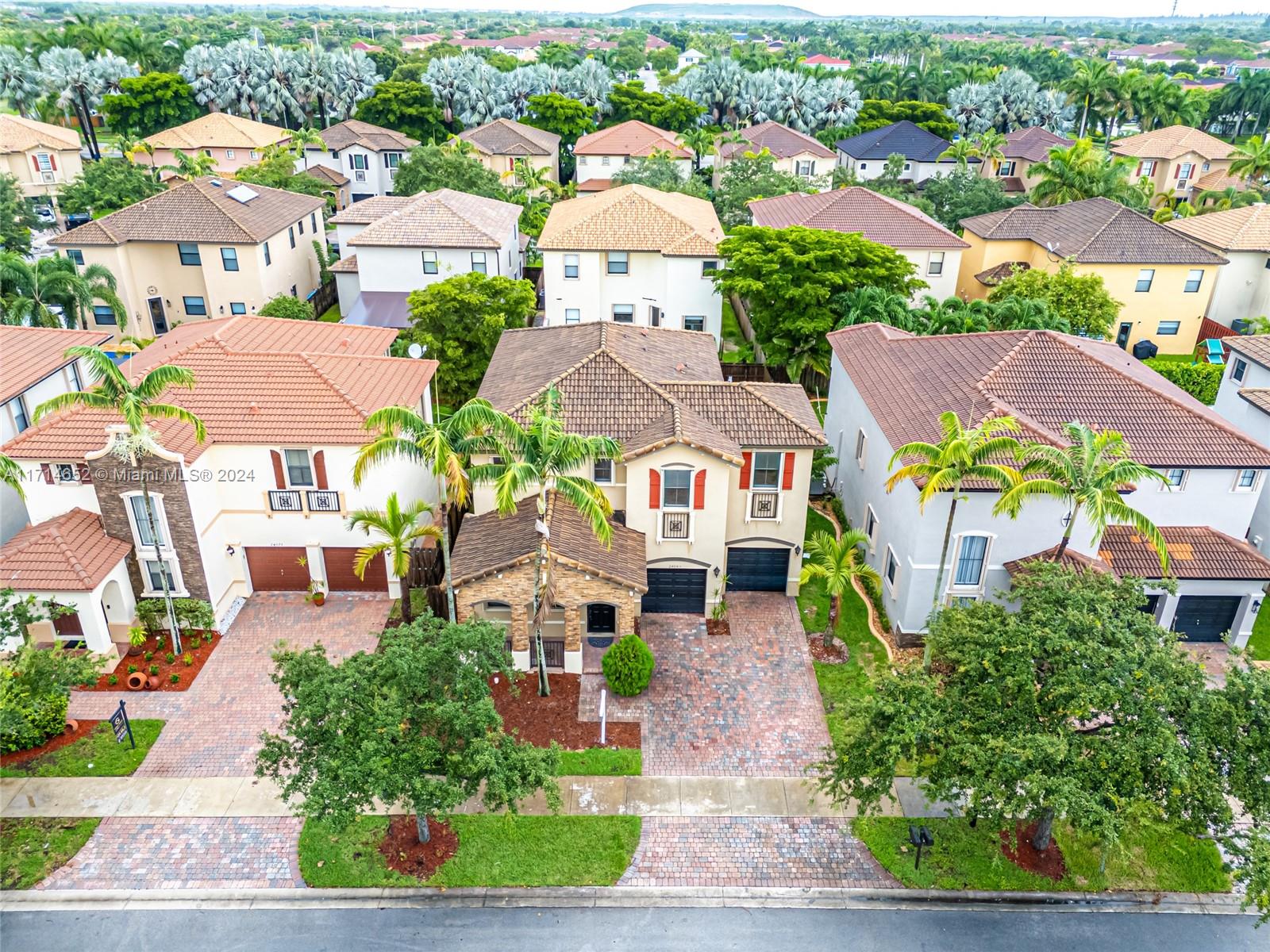 SILVER PALM EAST SECTION - Residential