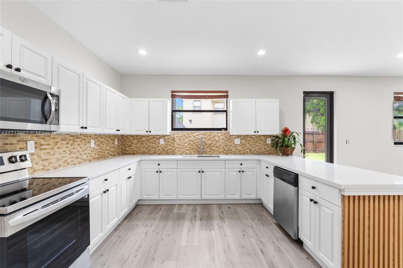 SILVER PALM EAST SECTION - Residential