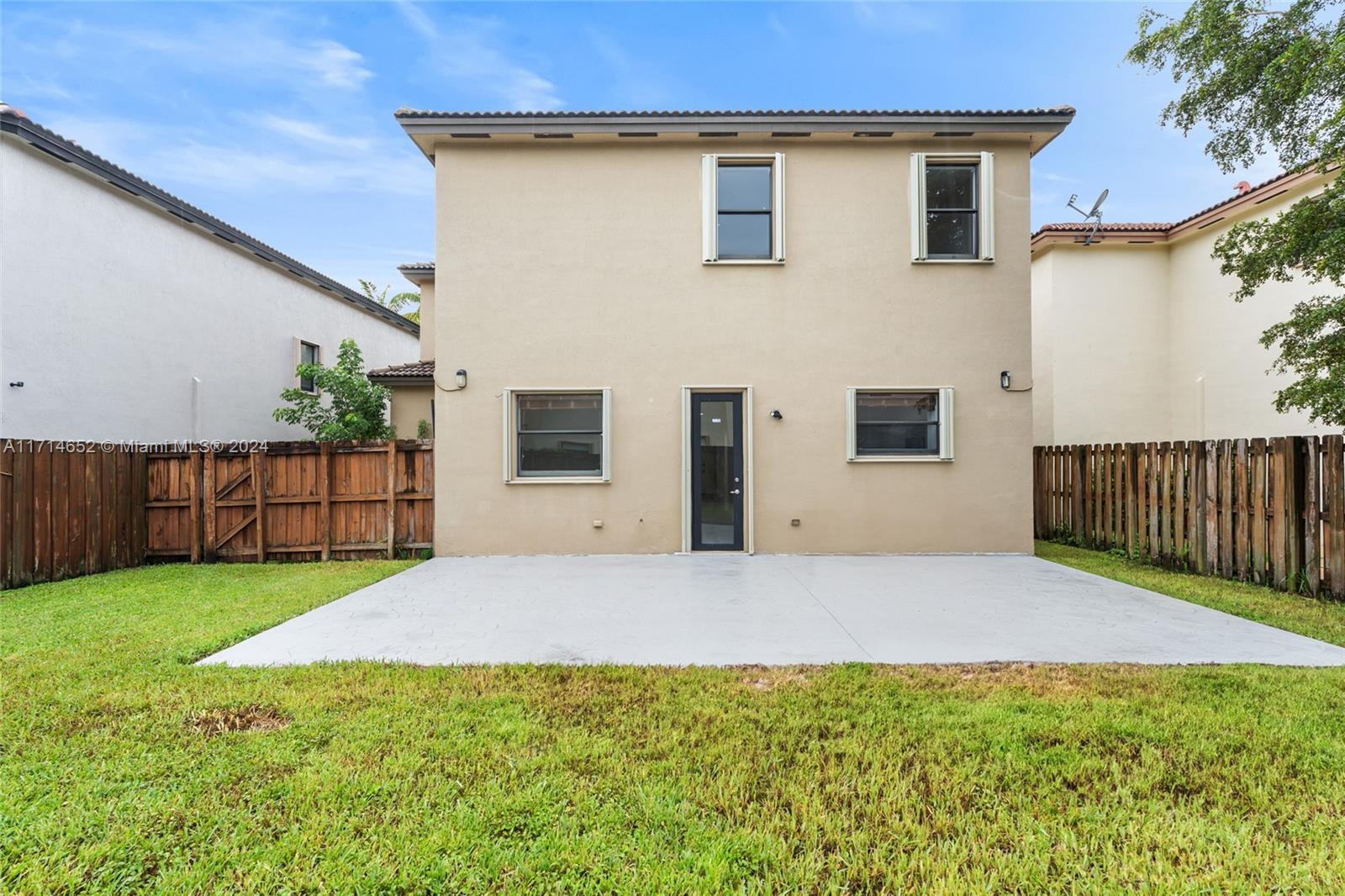 SILVER PALM EAST SECTION - Residential