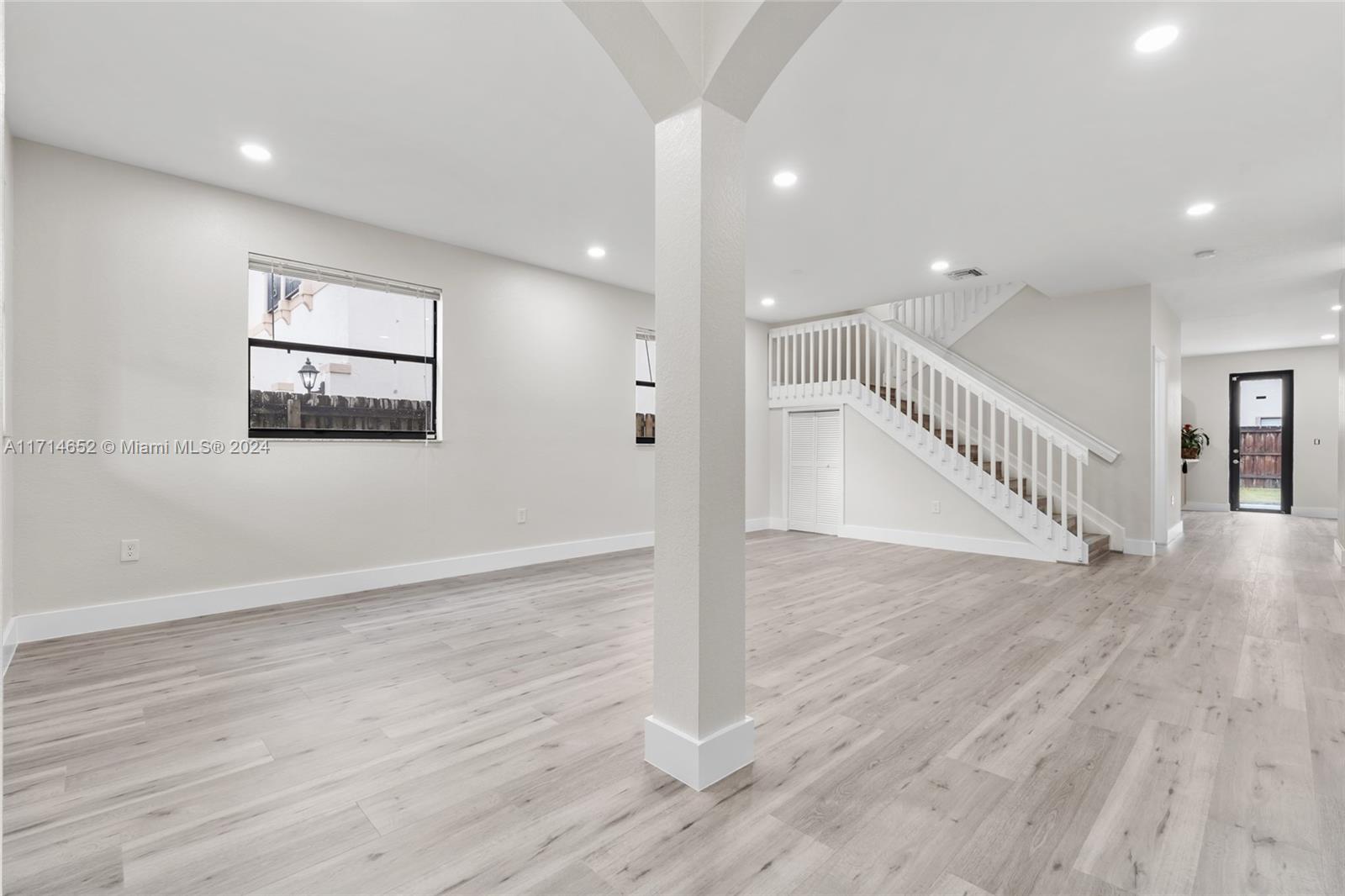 SILVER PALM EAST SECTION - Residential