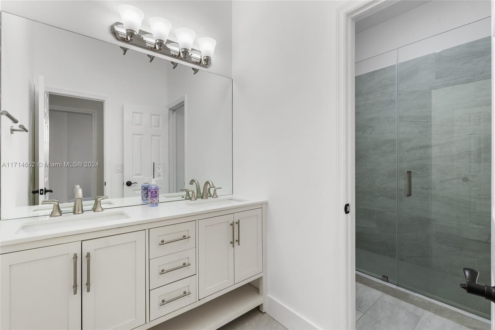SILVER PALM EAST SECTION - Residential