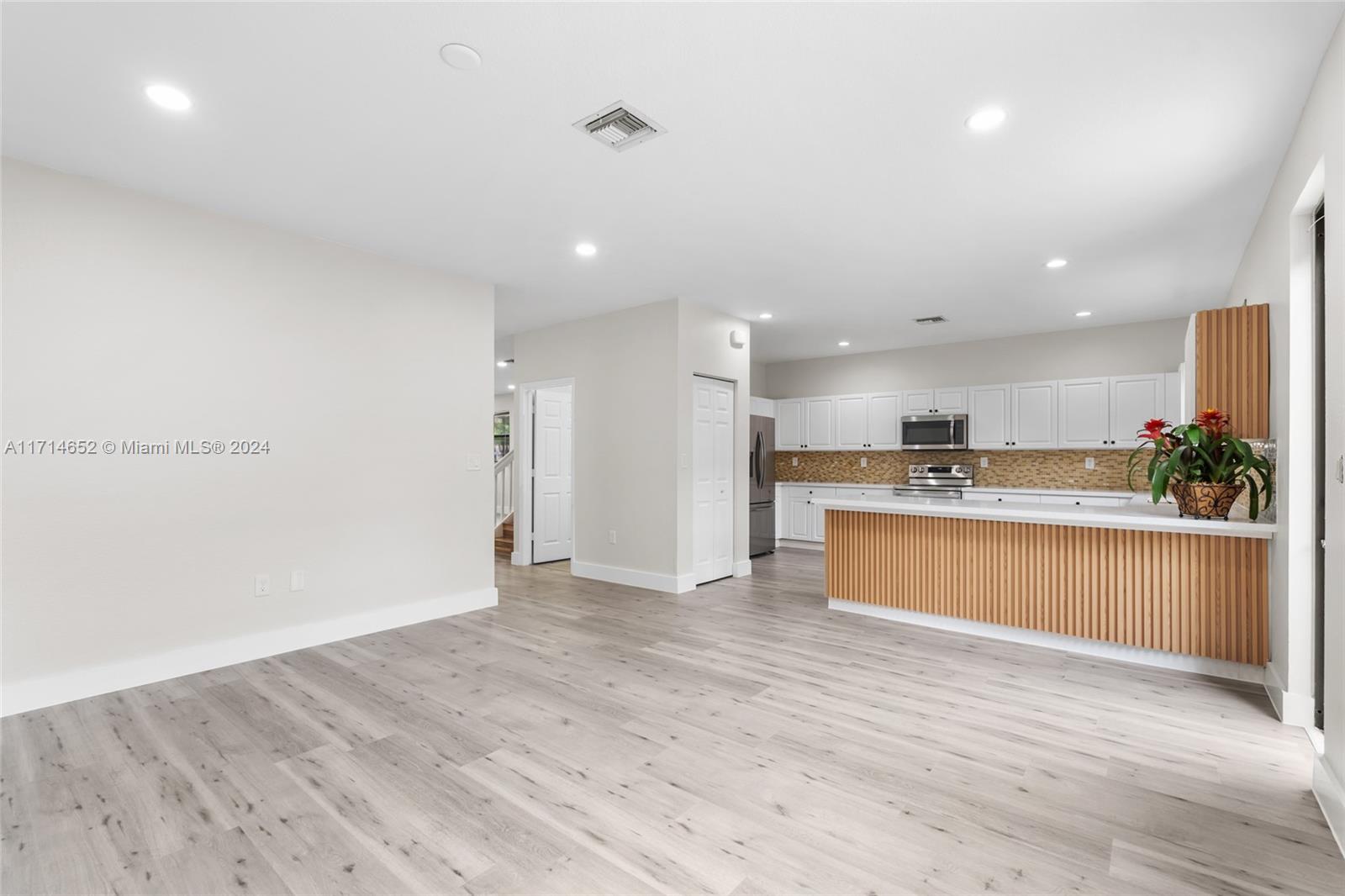 SILVER PALM EAST SECTION - Residential