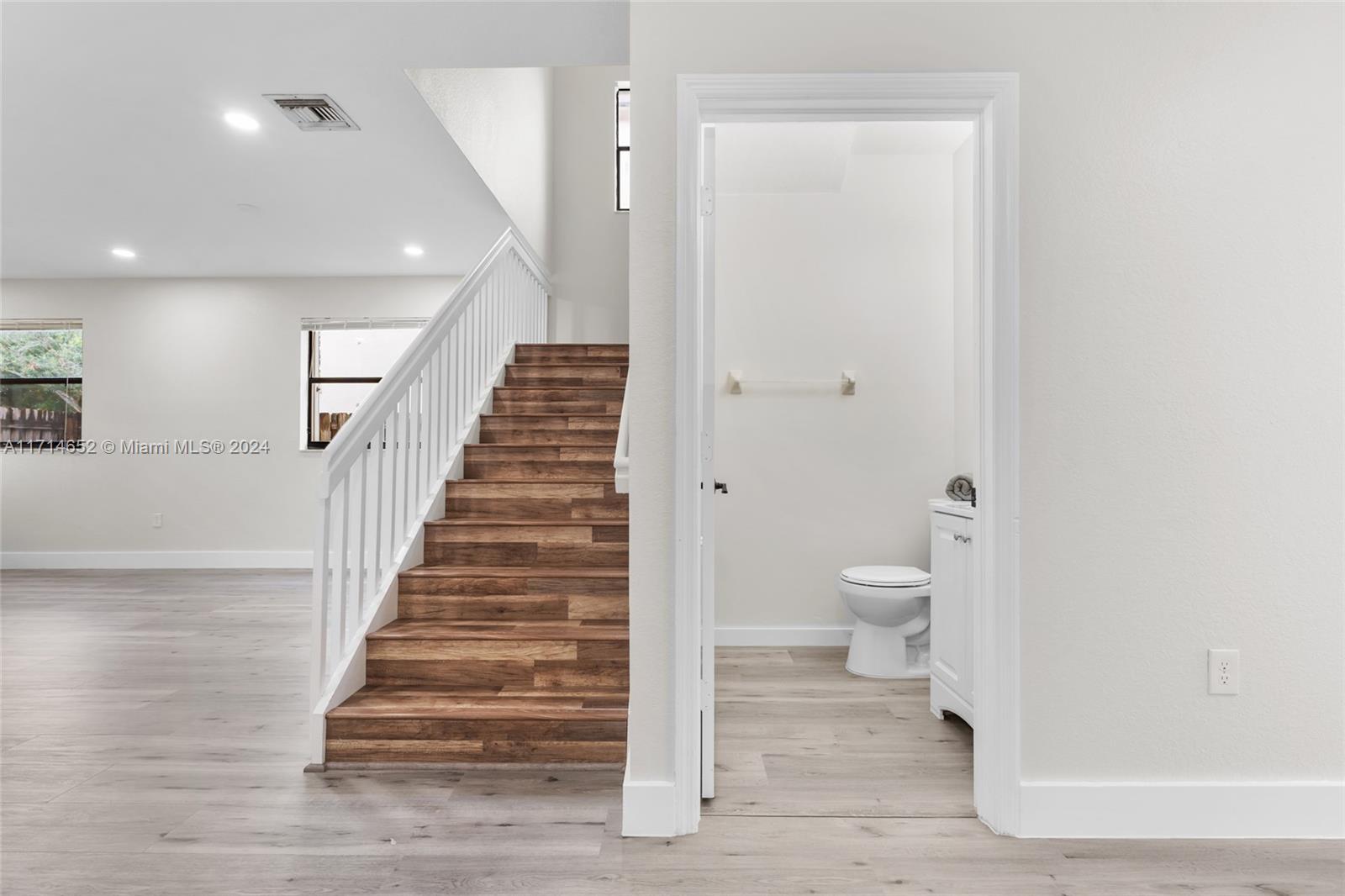 SILVER PALM EAST SECTION - Residential