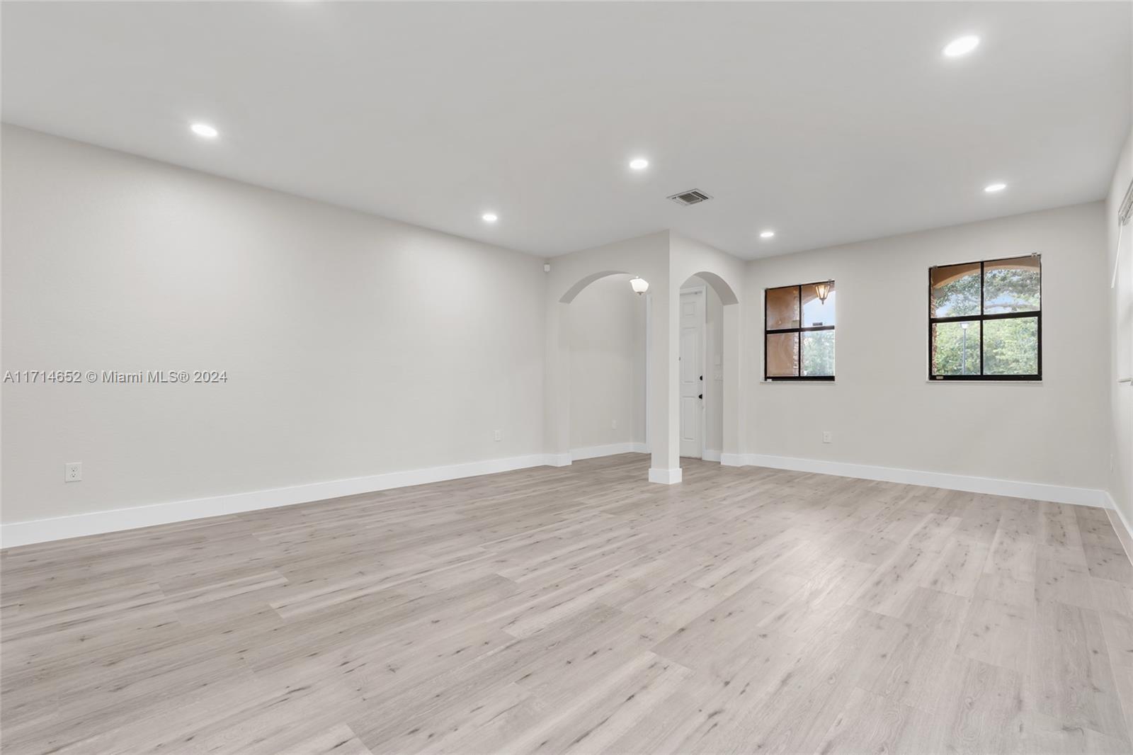 SILVER PALM EAST SECTION - Residential