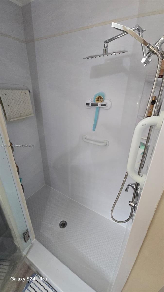 OAK CREEK SOUTH - Residential