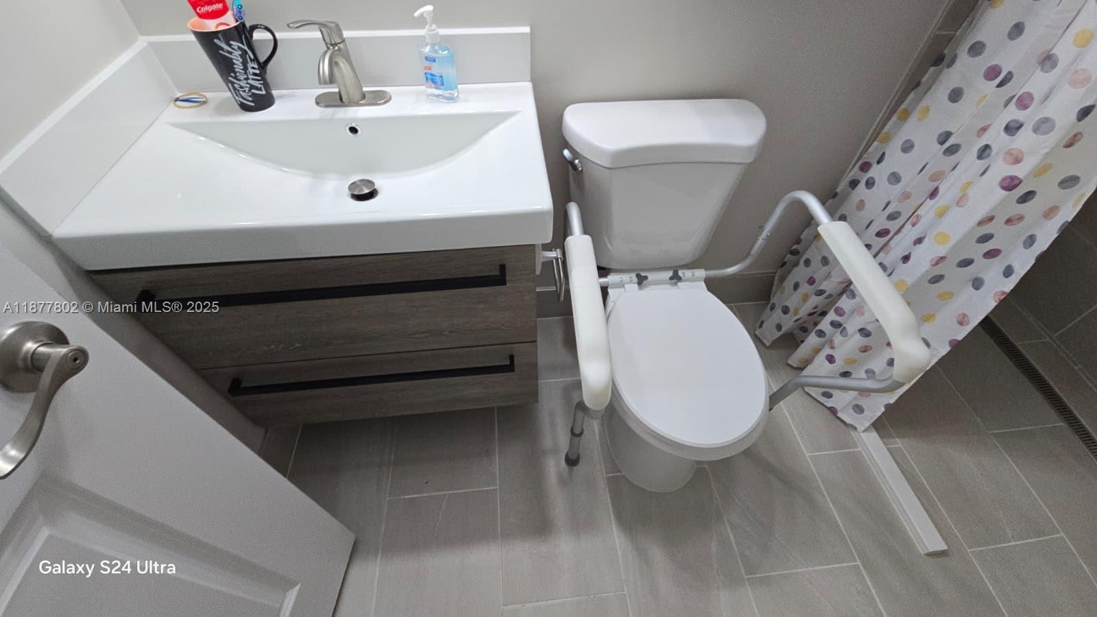 OAK CREEK SOUTH - Residential