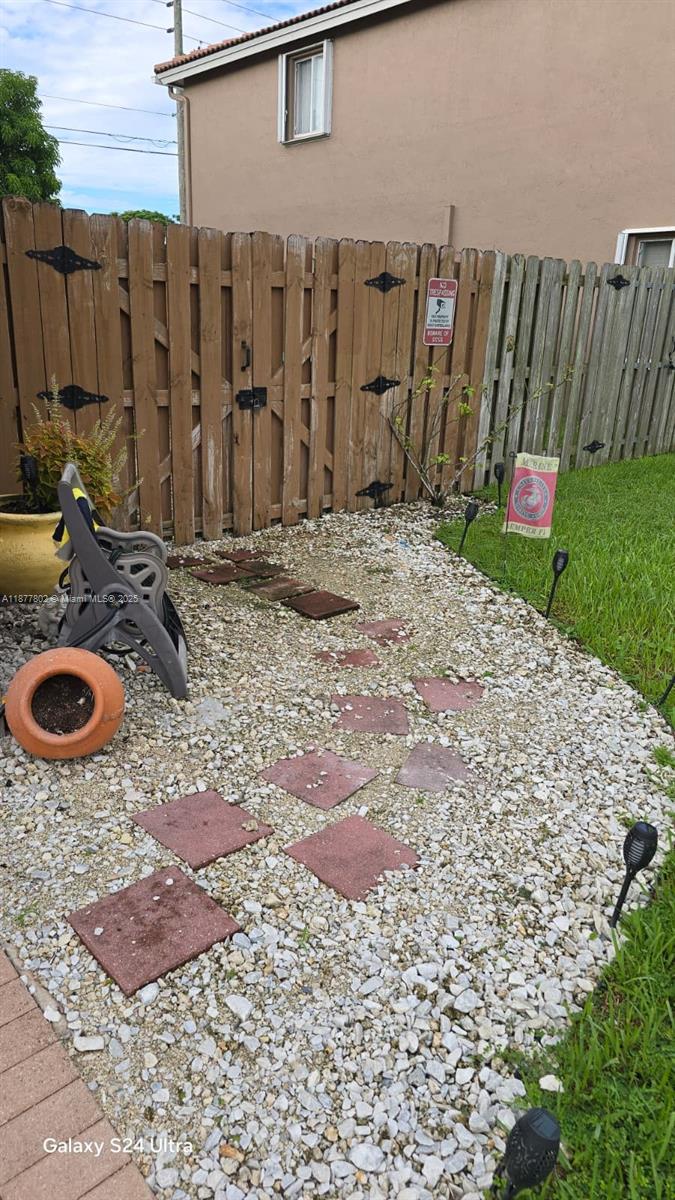 OAK CREEK SOUTH - Residential