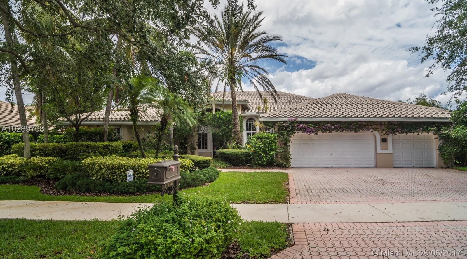 Pelican Landing - Residential