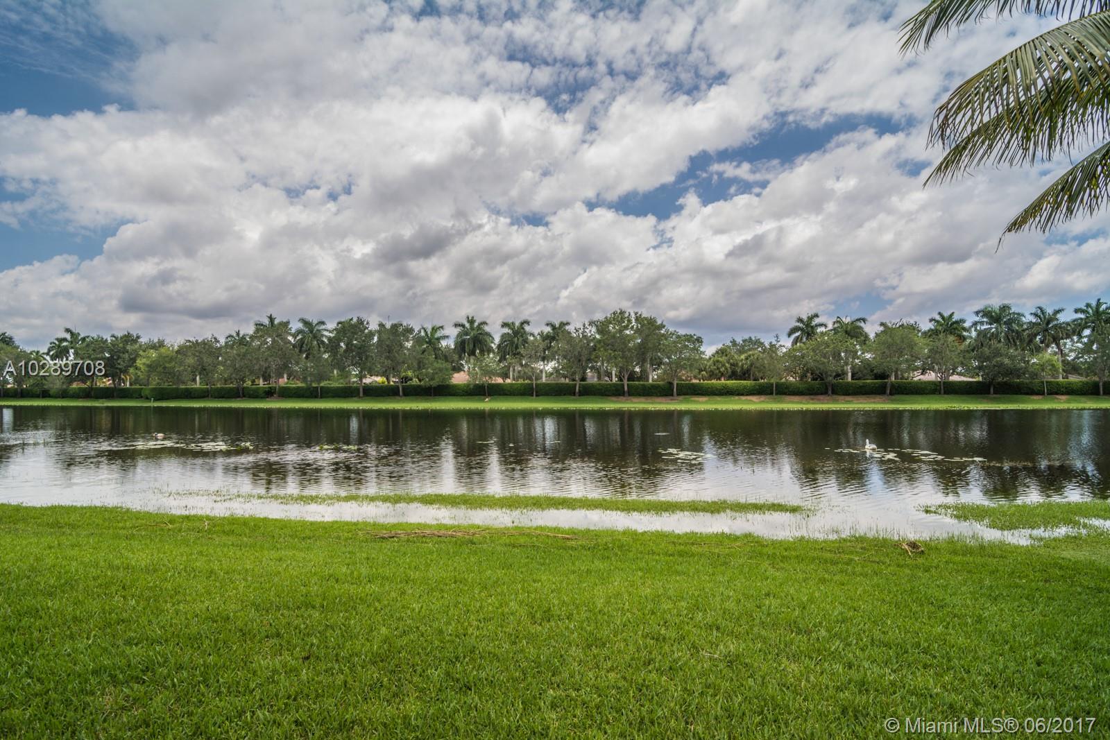 Pelican Landing - Residential