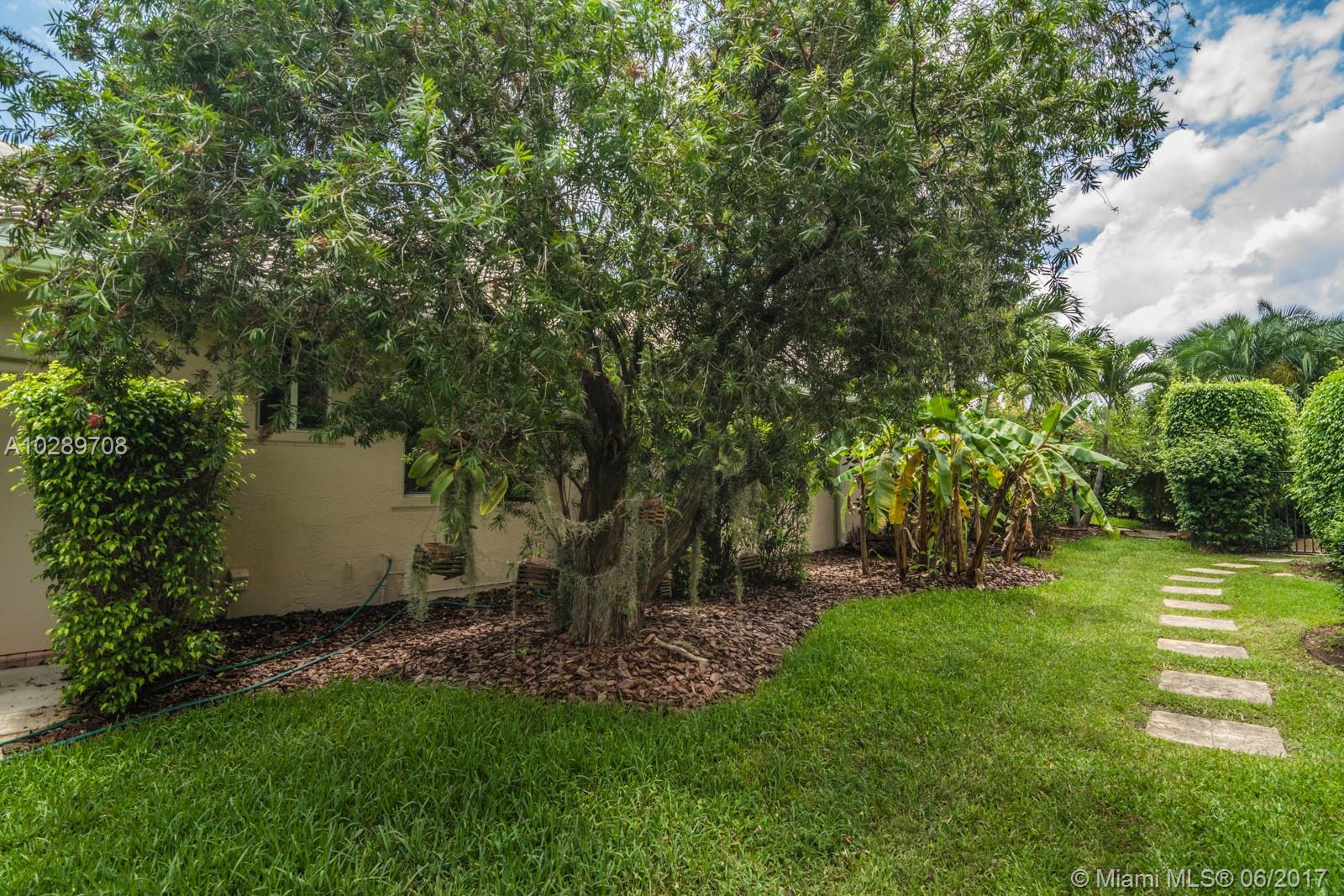 Pelican Landing - Residential