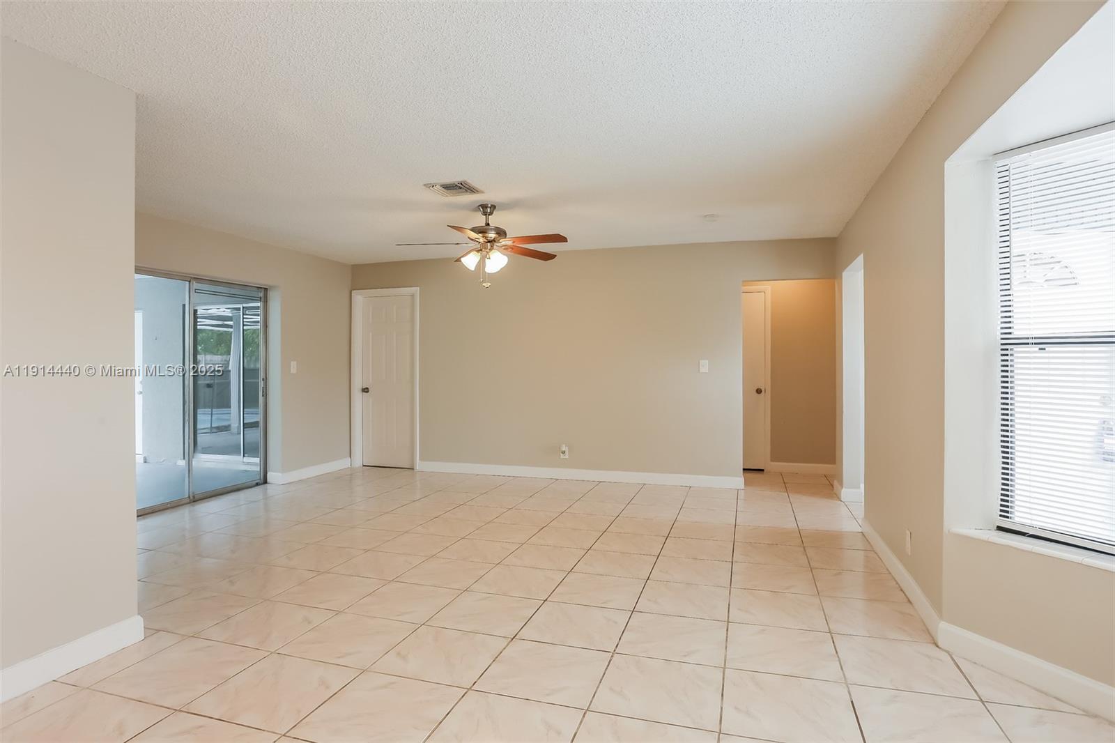 ORIOLE ESTATES SEC 6 - Residential Lease