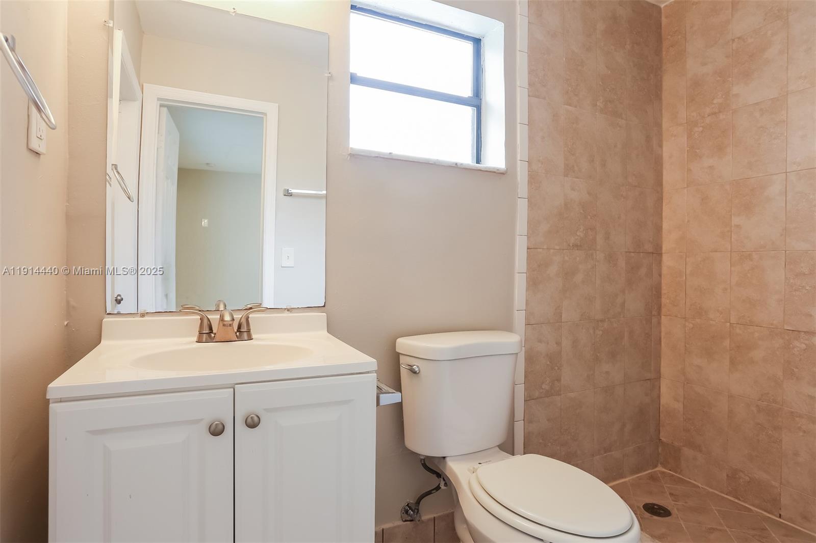 ORIOLE ESTATES SEC 6 - Residential Lease