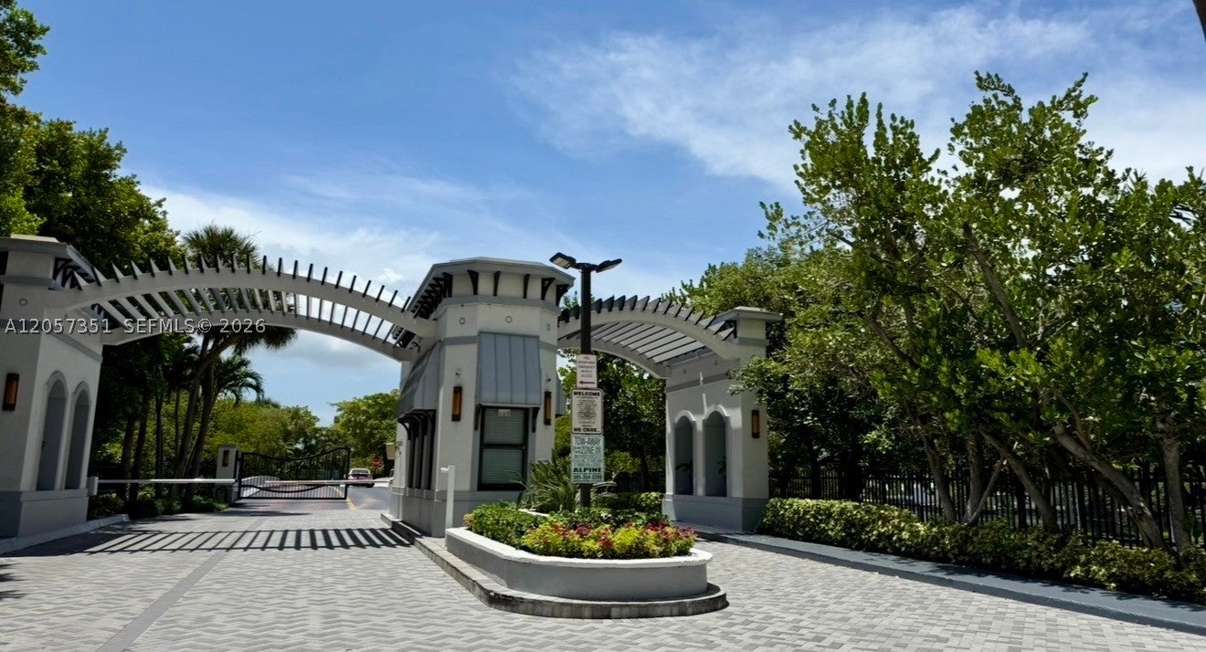 329 Poinciana Dr