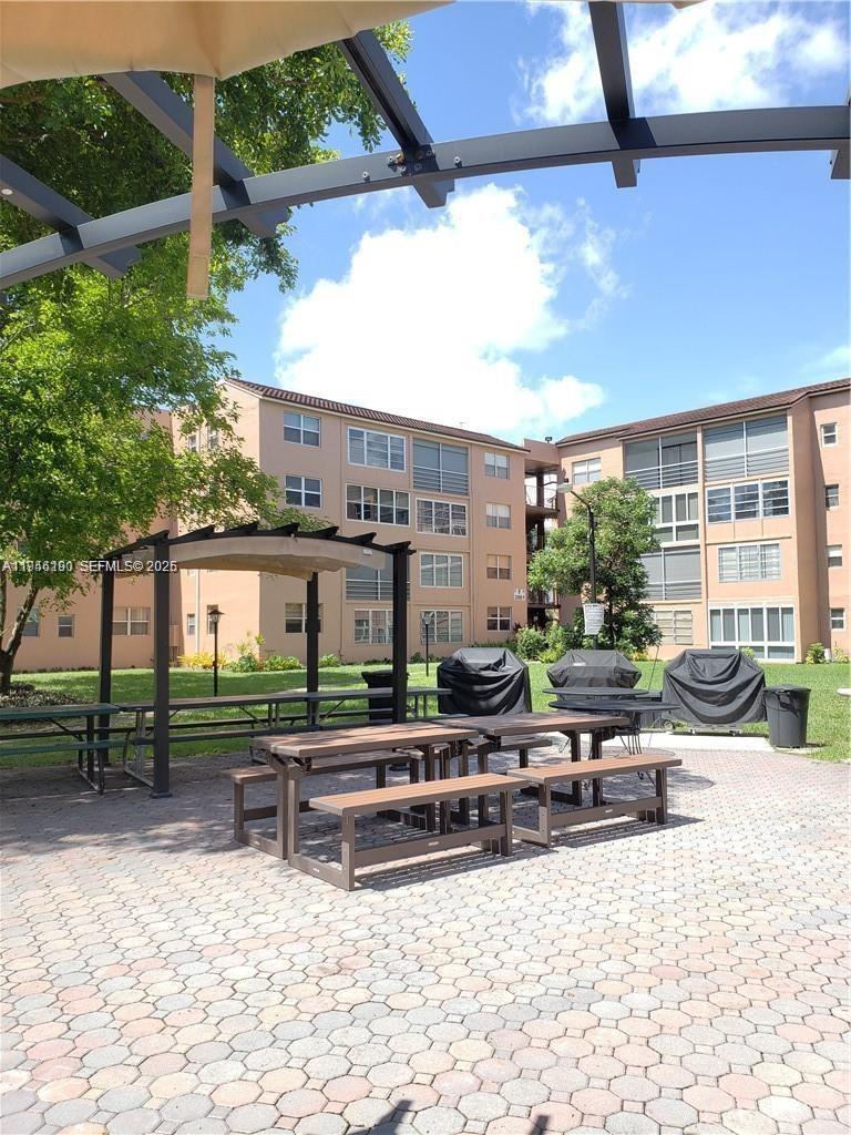 SOMERSET NO 1 CONDO - Residential