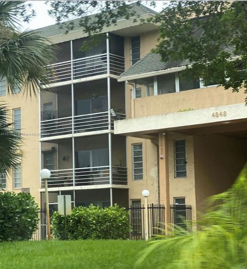 4848 NW 24th Ct Unit 215, Lauderdale Lakes, FL 33313 - MLS#: A11579012