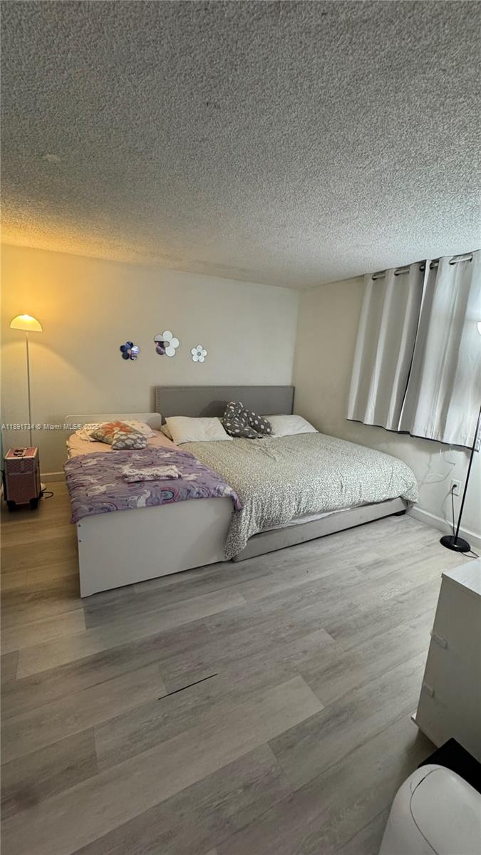 SAMARI LAKE EAST CONDO - Residential Lease