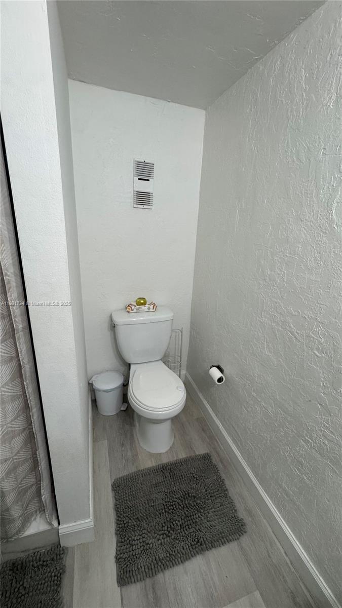 SAMARI LAKE EAST CONDO - Residential Lease