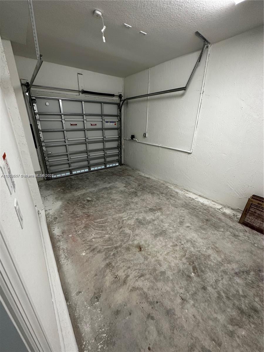 KEYS GATE RESIDENTIAL - Residential Lease