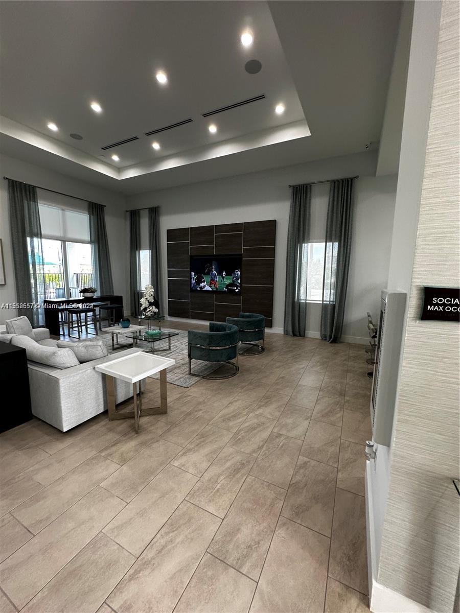KEYS GATE RESIDENTIAL - Residential Lease