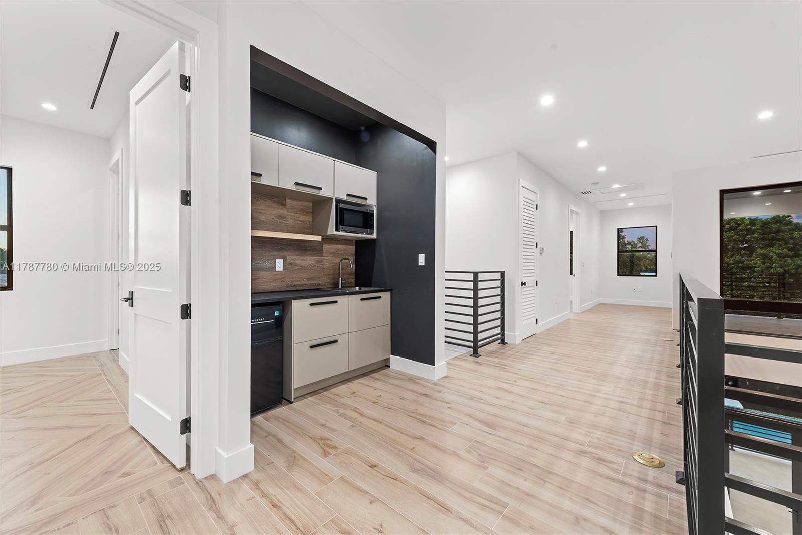 VALENTINES SUB B-29 - Residential
