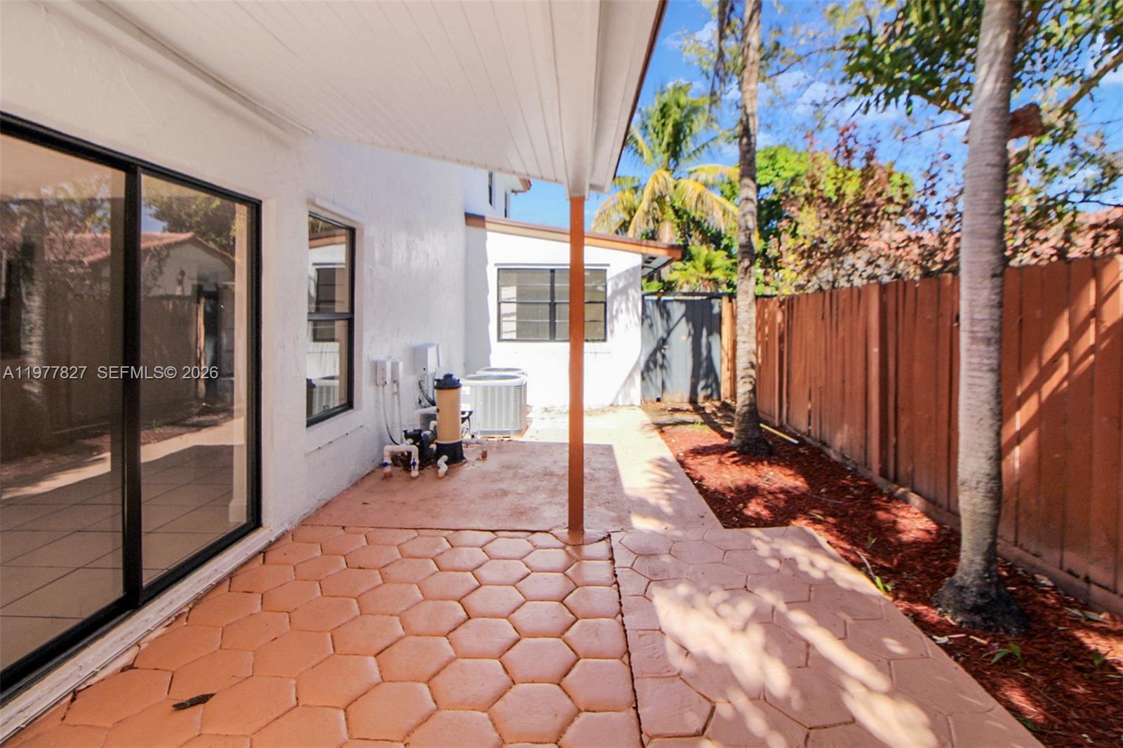 LIVE OAK OF THE HAMMOCKS - Residential Lease