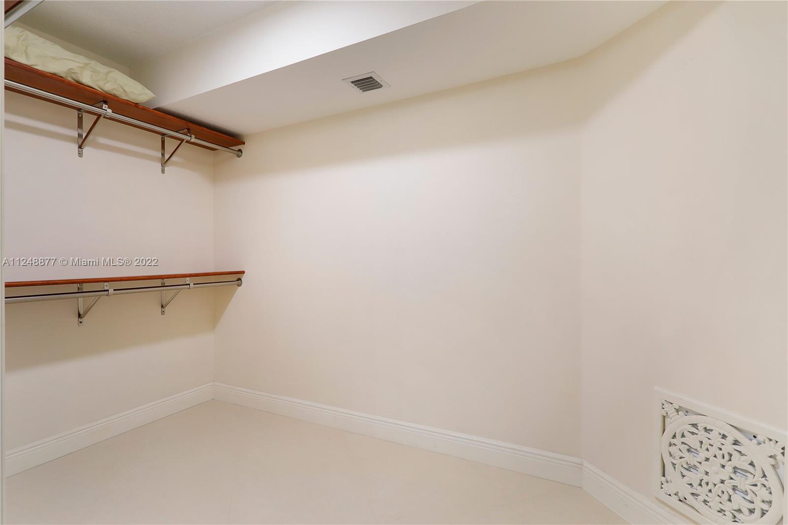 HAMMER POINT - Residential