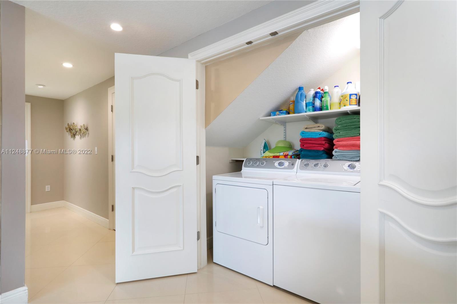 HAMMER POINT - Residential