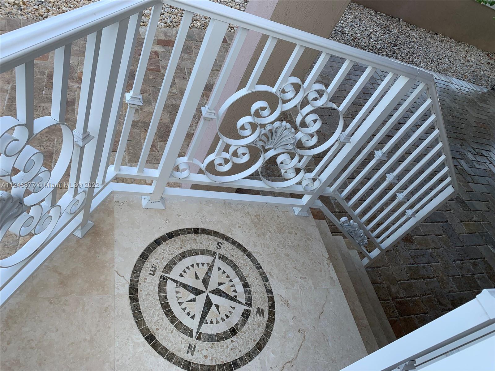 HAMMER POINT - Residential