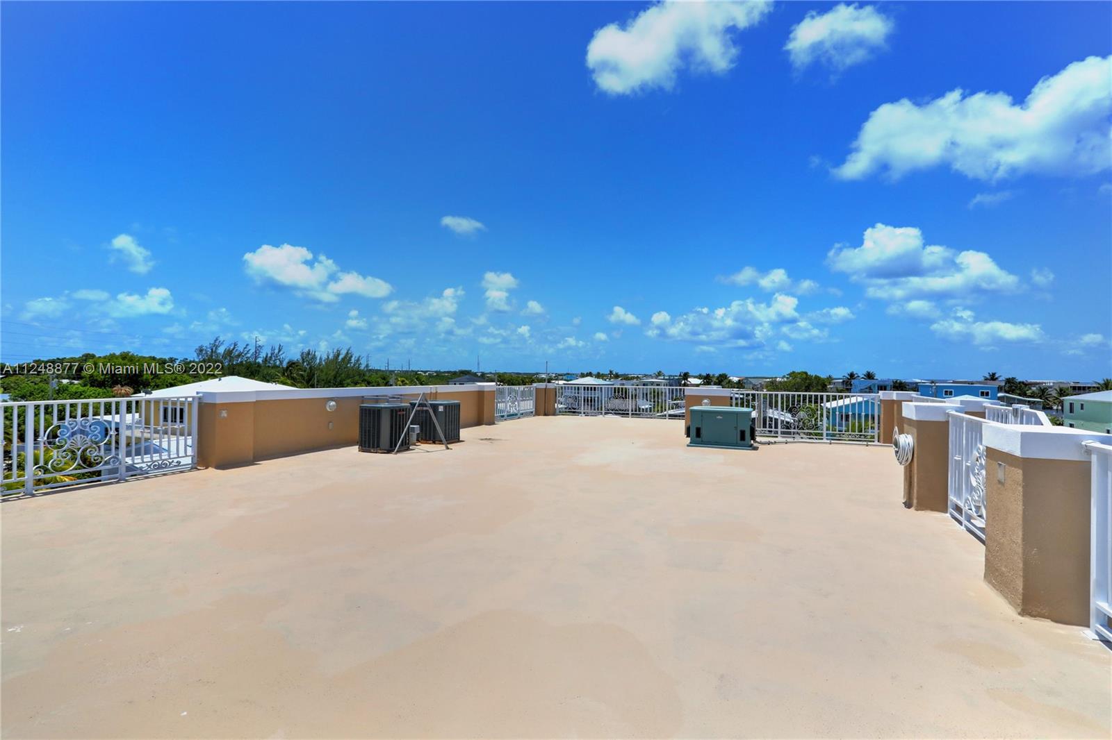 HAMMER POINT - Residential