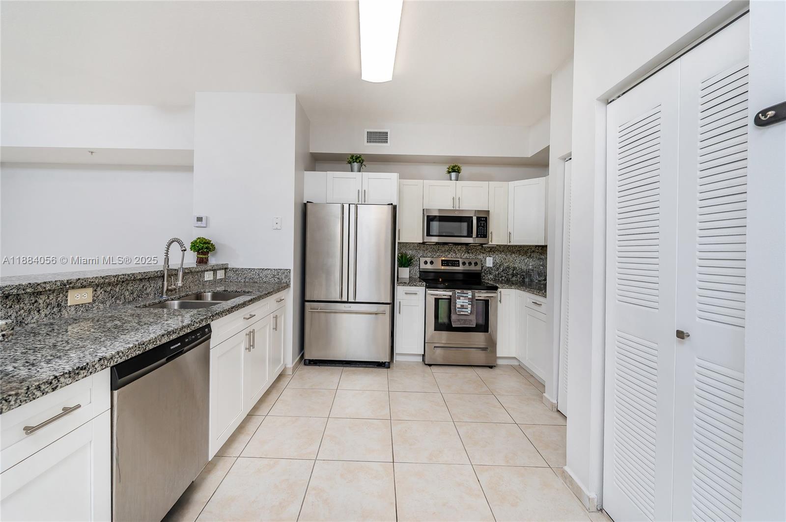 PALM GARDENS AT DORAL CON - Residential Lease
